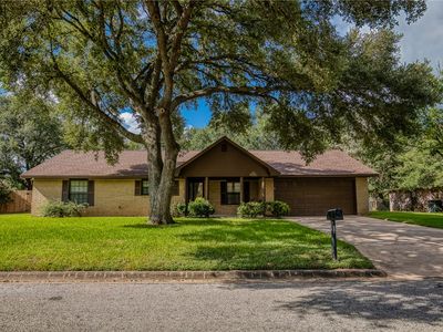 110 Meadow Dr, Bellville, TX, 77418