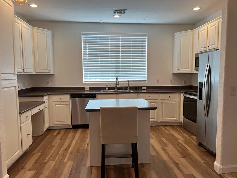4455 E Paradise Village Pkwy S #1060 — Photo 5