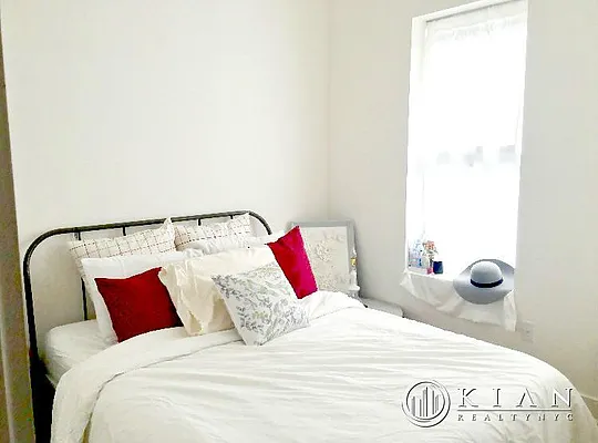 Rented by Kian Realty | media 13