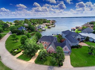 311 Edgewood Dr, Montgomery, TX 77356