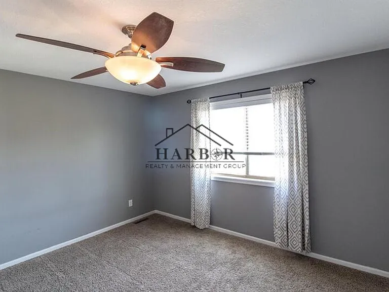 5385 Florence Dr NW — Photo 5