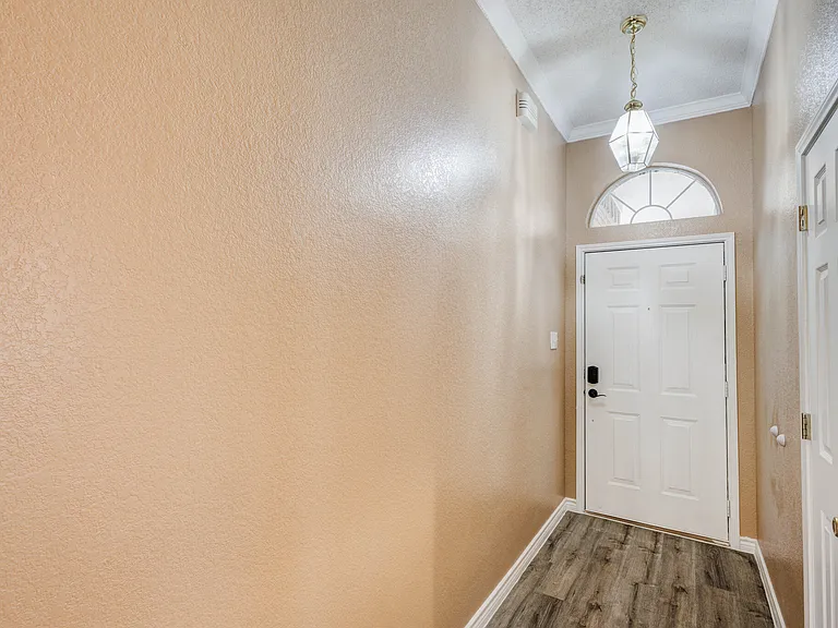 7708 Chandler Ct — Photo 8