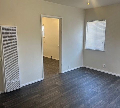 2nd image of 932 W 71st St #932