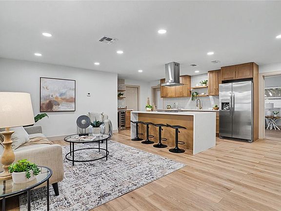 5th image of 11928 TEMPLE CT
