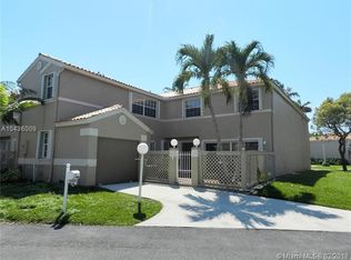 10954 Neptune Dr, Hollywood, FL 33026