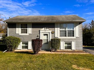 231 E Tulip Dr, Glenwood, IL 60425