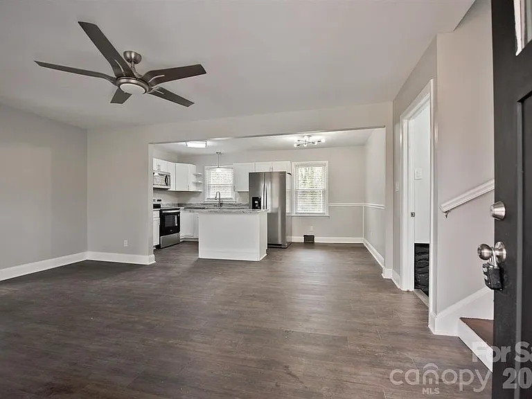 1404 Nottingham Rd — Photo 11