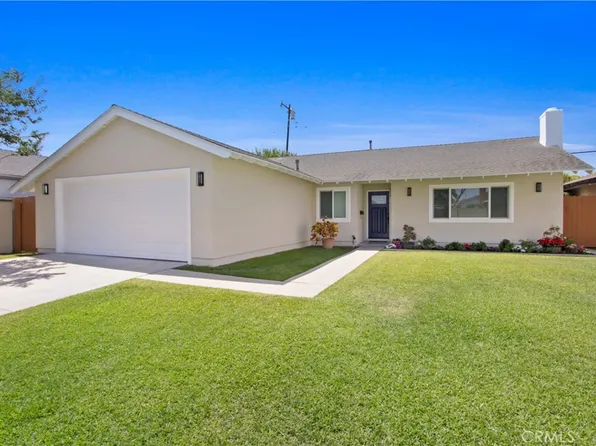 4782 Scenario Dr, Huntington Beach, CA 92649