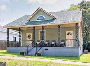 42 Poplar St NE, Covington, GA 30014