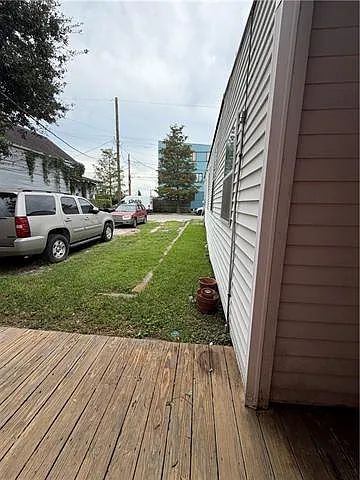 1 bed, 1.0 bath, 705 sqft, $1,300 — Photo 3