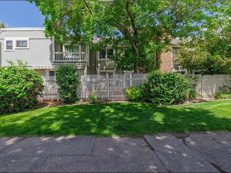 2933 S Lansing Way — Photo 36