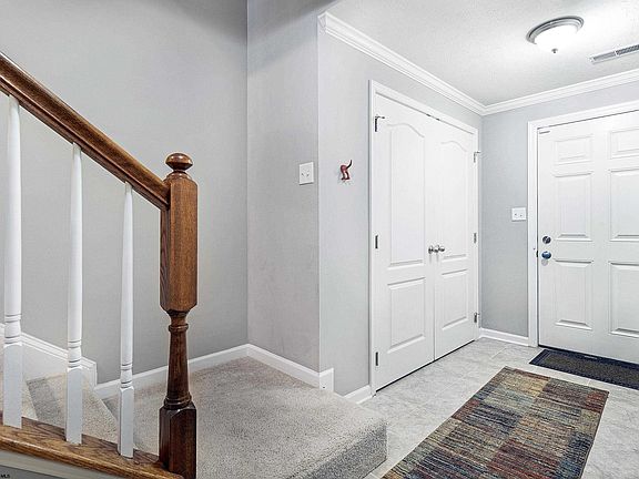 5th image of 117 Pine Ln