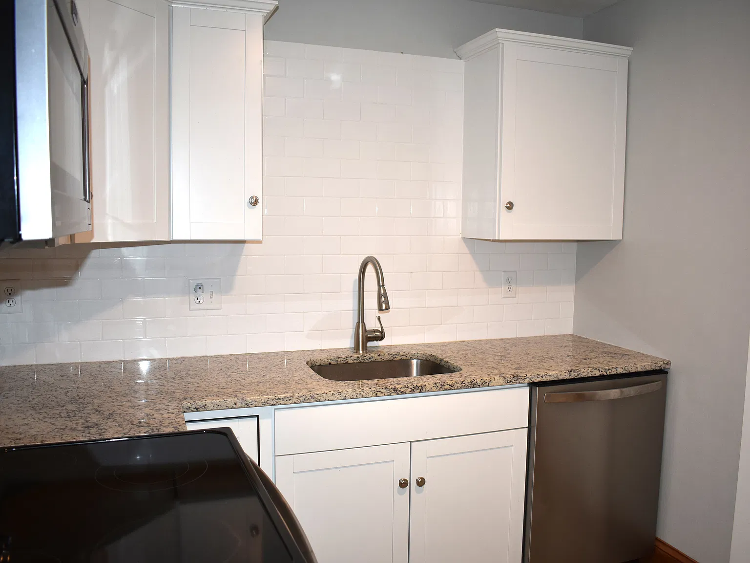 2 bed, 900 sqft, $1,600 — Photo 4