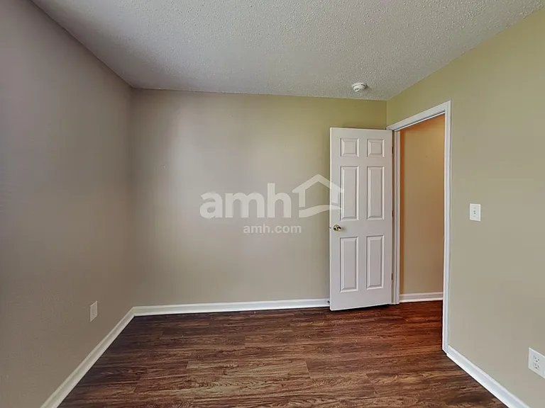 9892 Cedarstone Ln — Photo 11