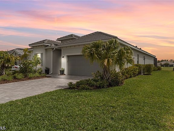3rd image of 15847 Sugar Hill Dr