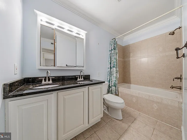 8511 Barrington Ct #S — Photo 20