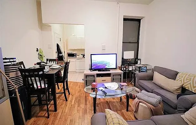 Rented by City Stop Realty | media 7