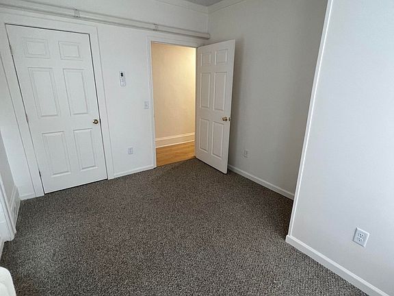 3rd image of 509 Wyckoff Rd #6