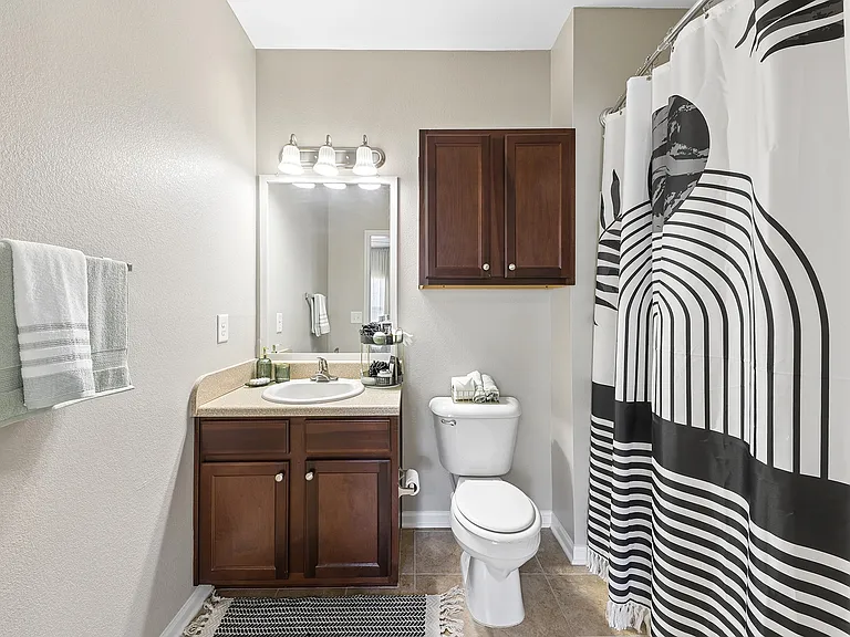 Vintage Retreat Apartments — Photo 14