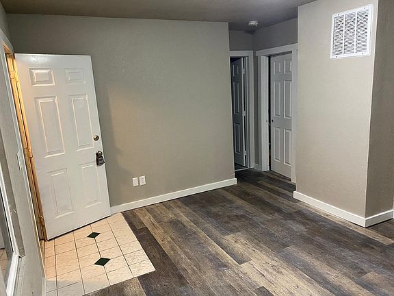 5th image of 416 Cline Ave