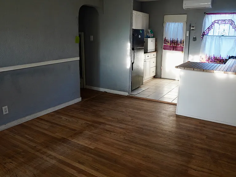 301 San Lorenzo Ave NW #B — Photo 2