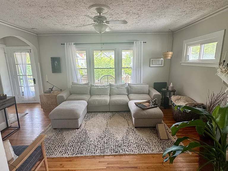 1634 Cordova Ave #UP — Photo 7