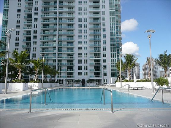 2nd image of 951 Brickell Ave APT 3403