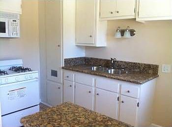 4th image of 16429 Cornuta Ave