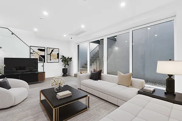 Living room, photo 2