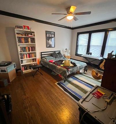 2nd image of 1833 W Winona St #1