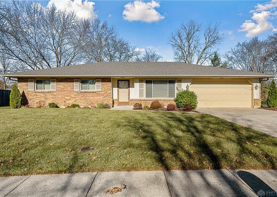 1st image of 7450 Larissa Ct