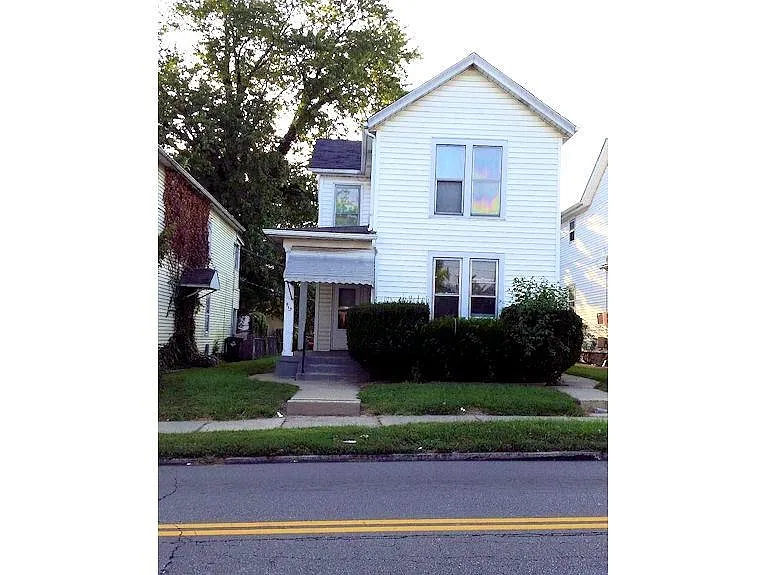 413 Eaton Ave photo 1