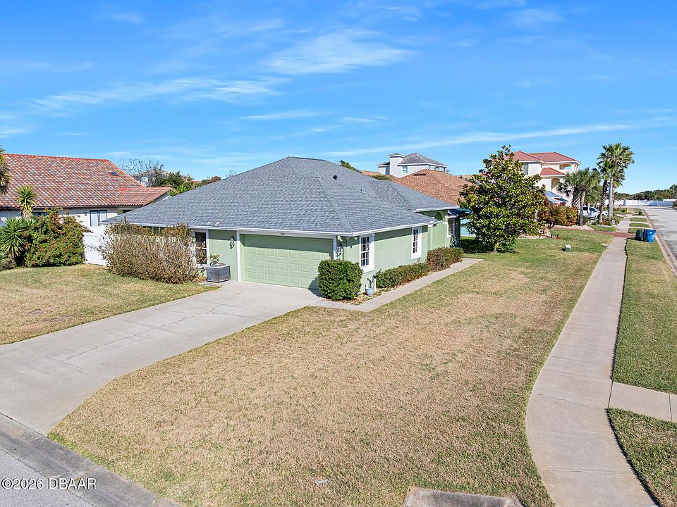 1st image of 125 Pelican Dunes Dr