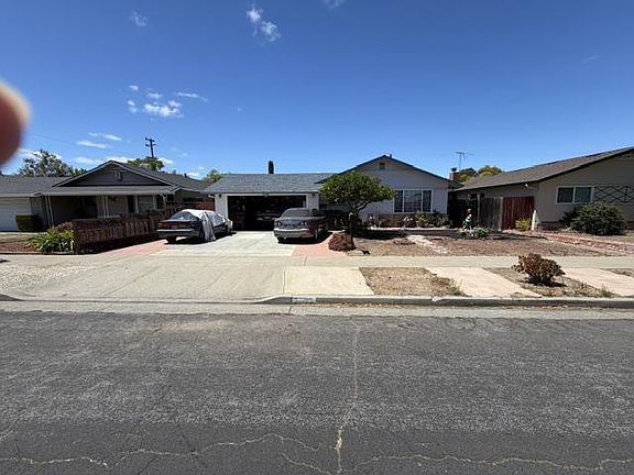 2nd image of 2255 Wren Way