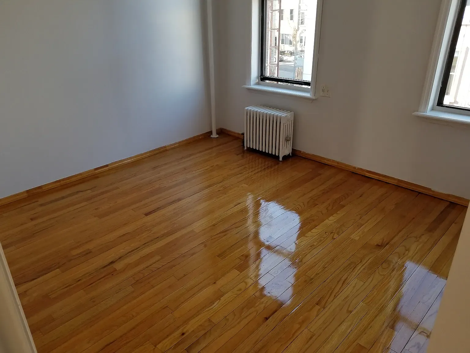 31 Diamond Street — Photo 3