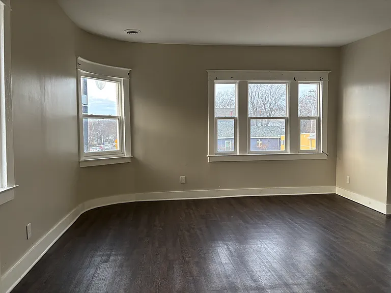 1-395 Connecticut St — Photo 6