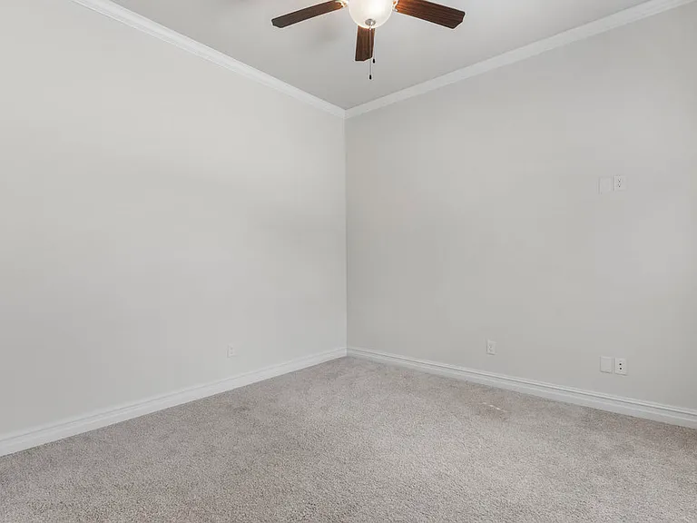 Large 2nd bedroom to shared bathroom