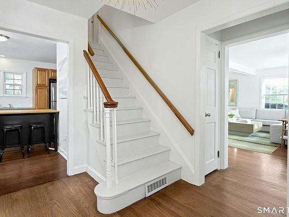 4th image of 85 Stephen Mather Road