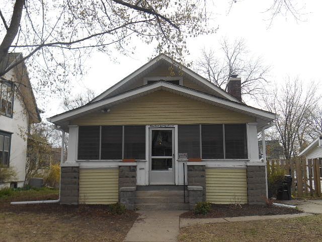 2nd image of 1927 Farnam St