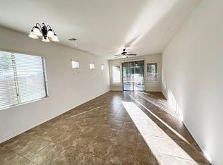 408 NW Lakeview Rd, Blue Springs, MO 64014