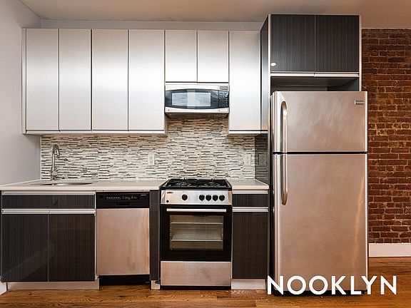 3rd image of 375 Vernon Ave APT 2