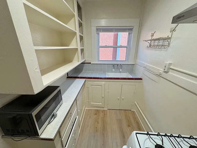 40 Brooks Ave #16 — Photo 20