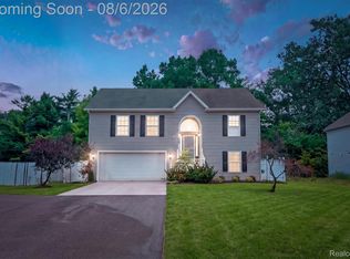 4427 Hannan Rd, Wayne, MI 48184