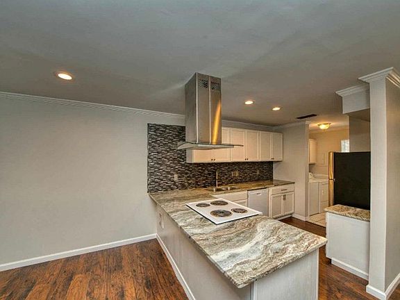 4th image of 318 Davenport Ct #318