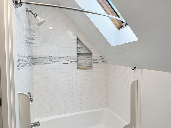 2nd image of 55 Garfield St