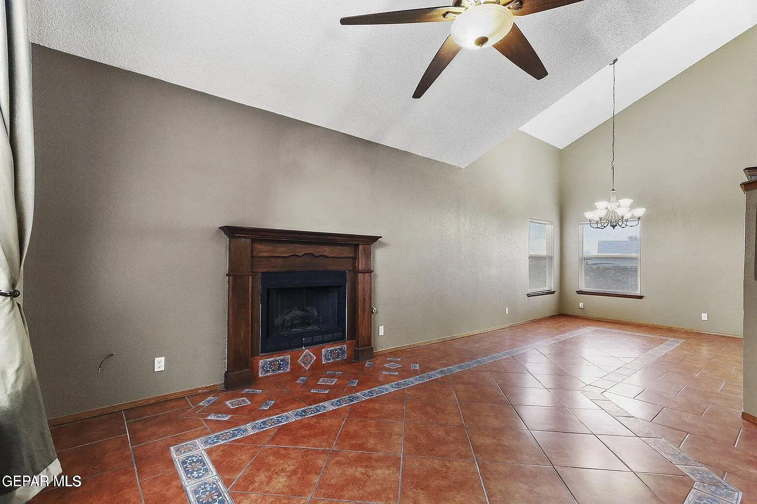 3 bed, 2.5 bath, 1961 sqft, $1,695 — Photo 4