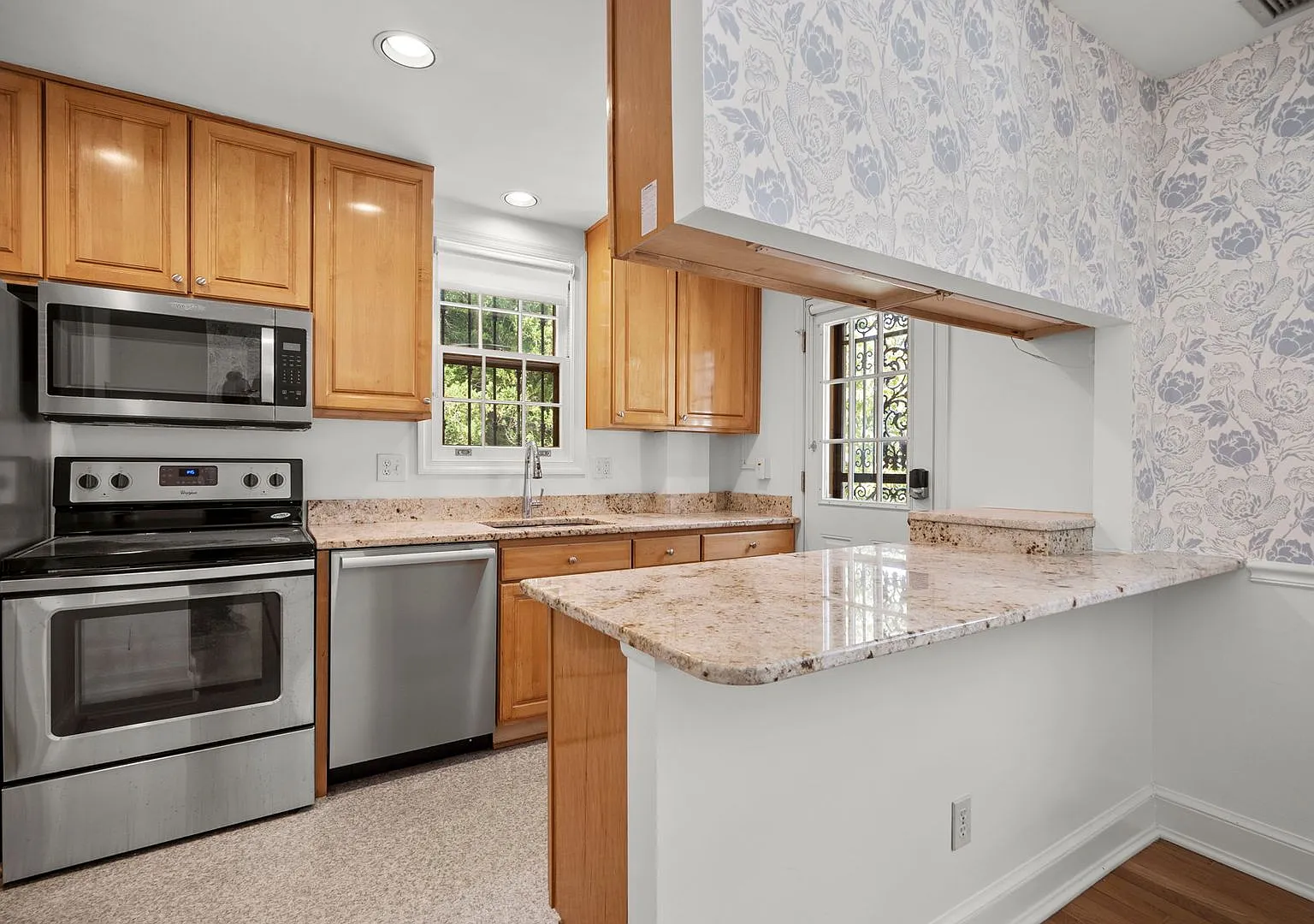 3 Bed 2 Bath - Bethesda Single Family - Move In Ready — Photo 4