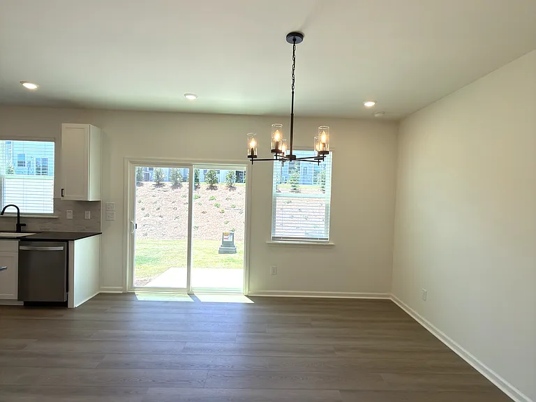 508 Sunset Lake Dr — Photo 5