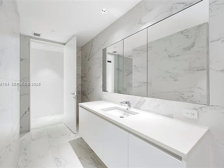 1000 Biscayne Blvd #1201 — Photo 30