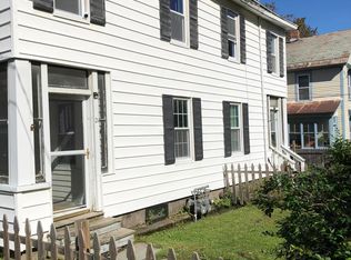 21 Daniels Ave, Pittsfield, MA 01201